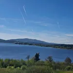 Nad Hladinou